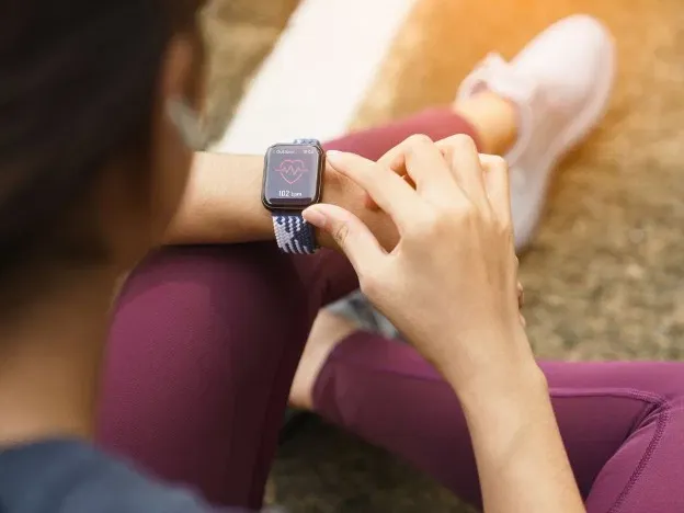 AI in smartwatches tracks fitness, heart rate, and sleep for real-time health insights