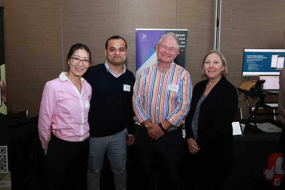 large_prof_hugh_durrant_whyte_mel_taylor_kiwako_ito_at_videotranslators_booth_b435c849ab.webp